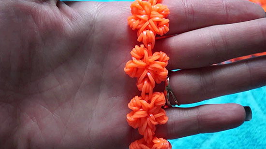 Как сделать браслет из резиночек цветок